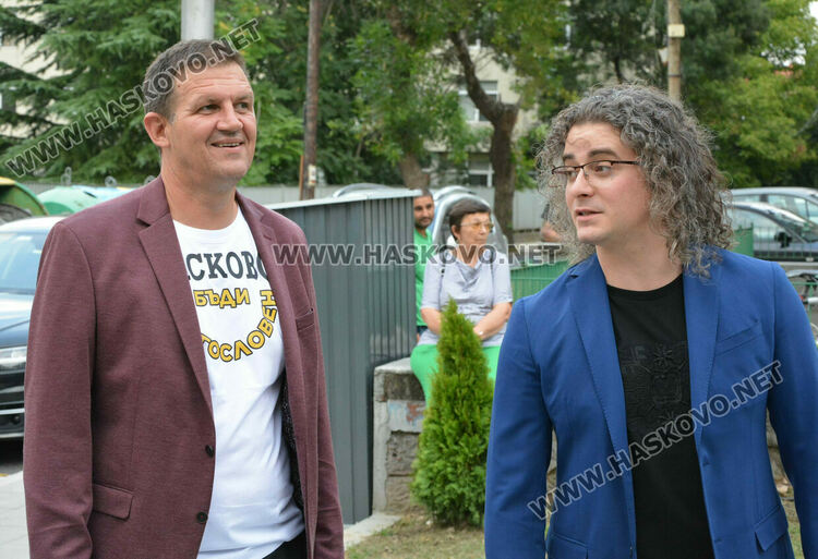 Хор „Родна песен“ и Камерен оркестър Хасково огласиха подхода към монумента „Света Богородица“