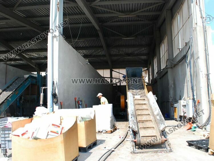 Пожар избухна в сметището край Гарваново