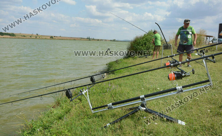  Шаранджии мерят сили на турнир по спортен риболов край с. Горски извор