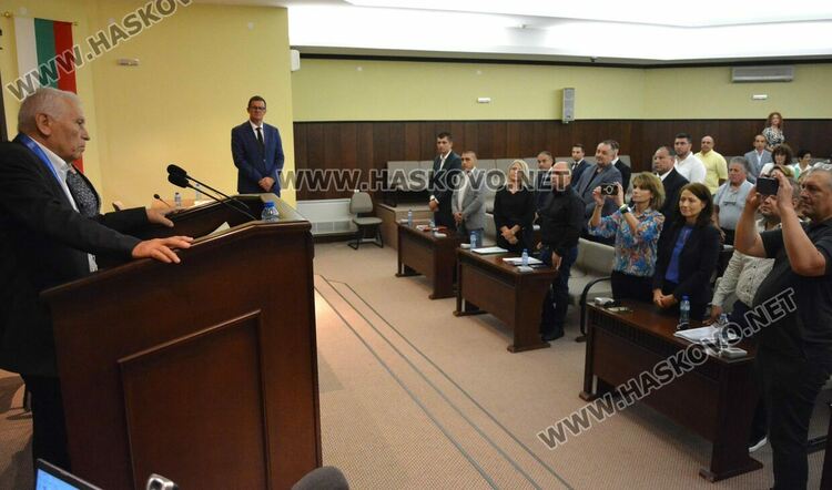 Д-р Делчо Каравасилев стана почетен гражданин на Хасково, д-р Митко Василев - с почетен знак 