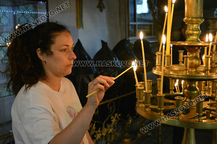 Празнична литургия за Рождество Богородично в Деня на Хасково