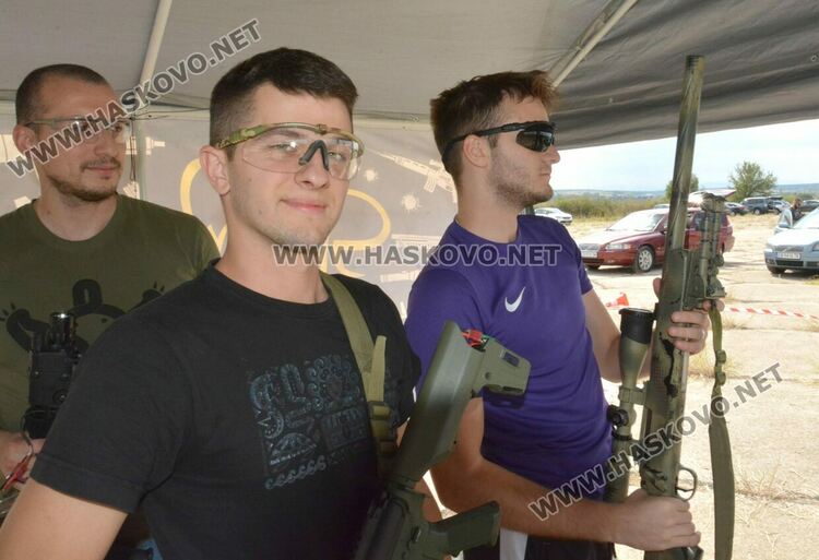 Над 400 души се включиха в еърсофт играта край Хасково