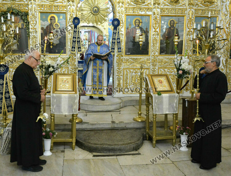 Празнична литургия за Рождество Богородично в Деня на Хасково