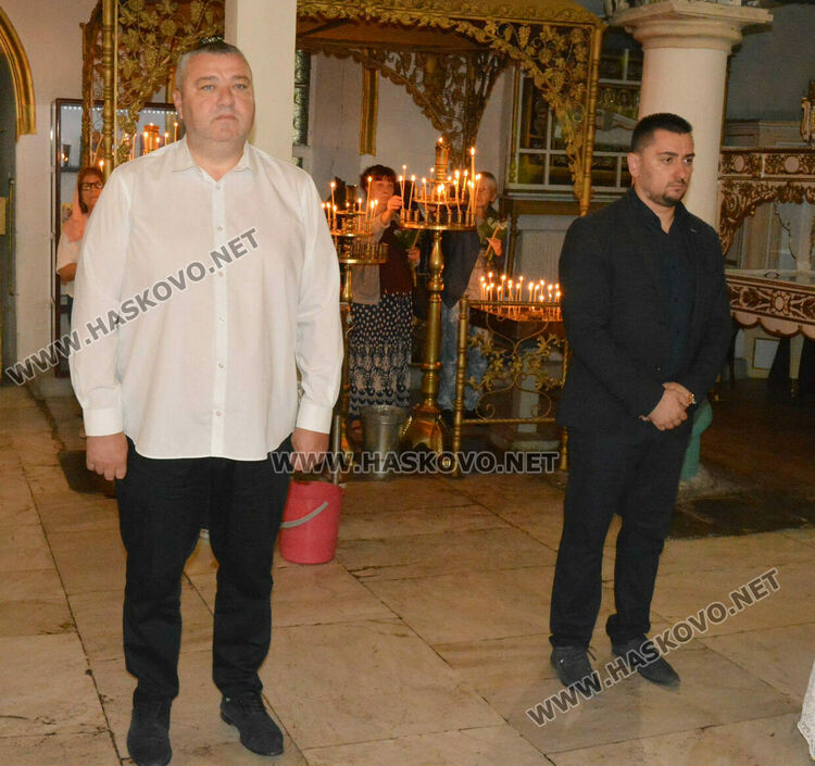 Празнична литургия за Рождество Богородично в Деня на Хасково