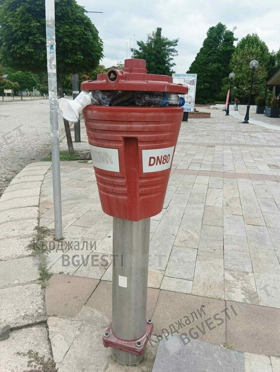 Незнание и добри намерения:Кърджалийци си хвърлят боклука в противопожарен кран