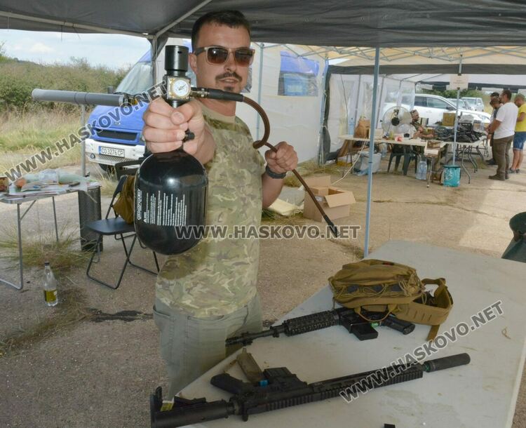 Над 400 души се включиха в еърсофт играта край Хасково