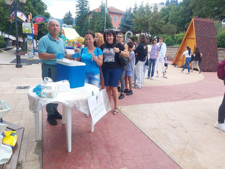 Метеорологът Минчо Хаджиев отново ще раздава безплатен сладолед 