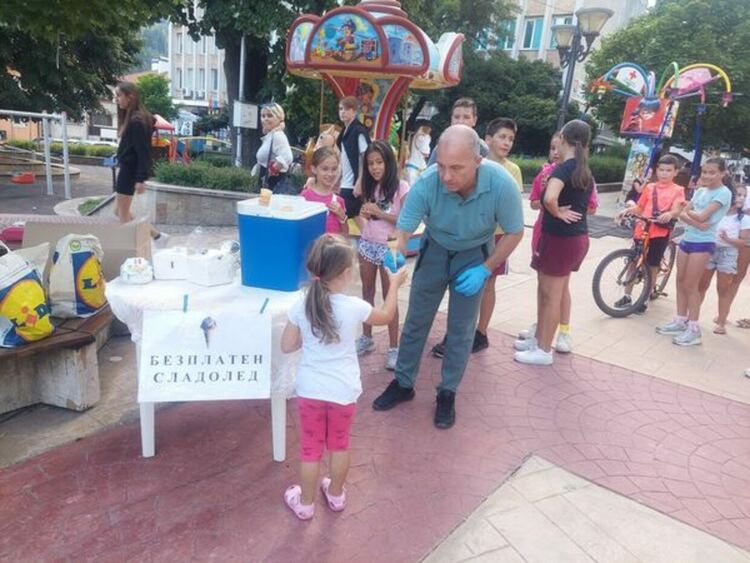 Метеорологът Минчо Хаджиев отново ще раздава безплатен сладолед 