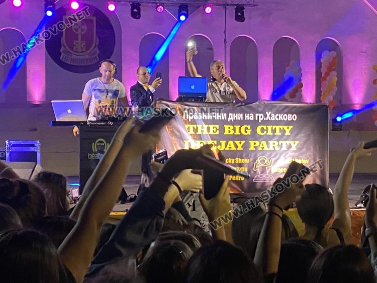 Авторска и клубна музика на Голямото градско DJ-парти