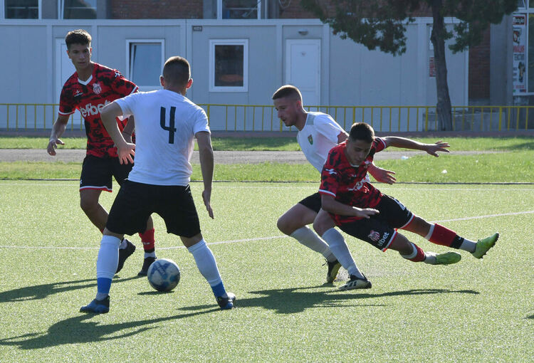 Най-новият футболен отбор на Хасково записа първа победа