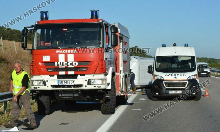 Водач на бус загина при катастрофа с камион на магистрала „Марица“