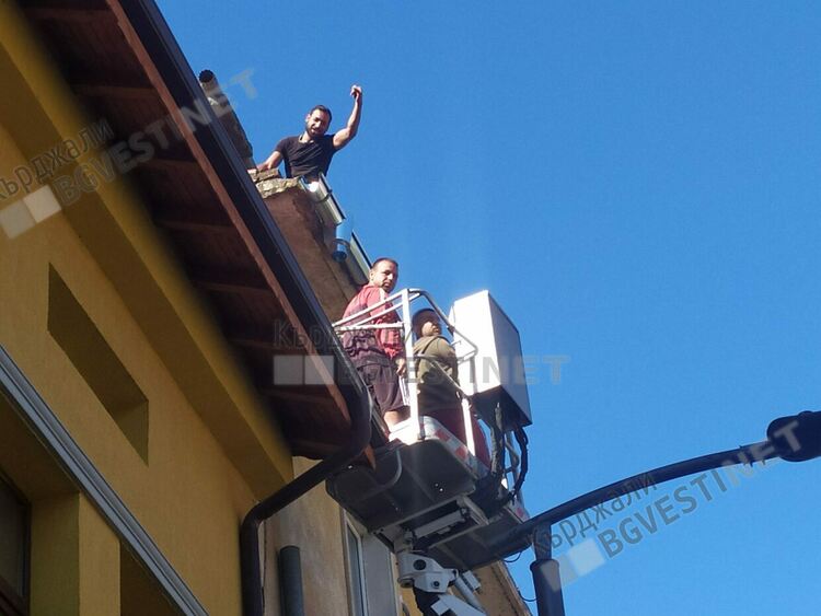 След обилните валежи в Кърджали над ход е смяната на улуци в очакване на нови порои