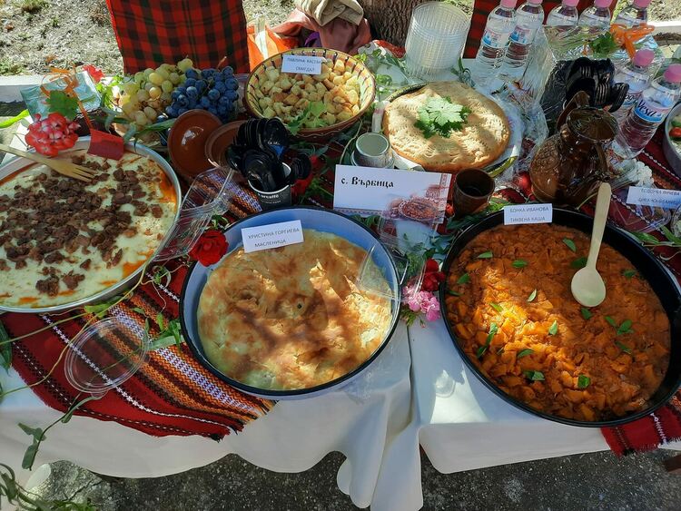 Кулинарен празник с ястия от тракийската кухня ще се състои тази събота в село Сталево