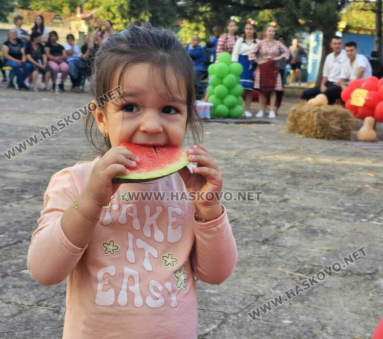 Богатствата на природата събраха на мегдана трите етноса в с. Войводово