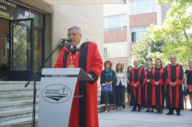 Рекорден брой студенти ще се обучават в медицинския филиал в Хасково