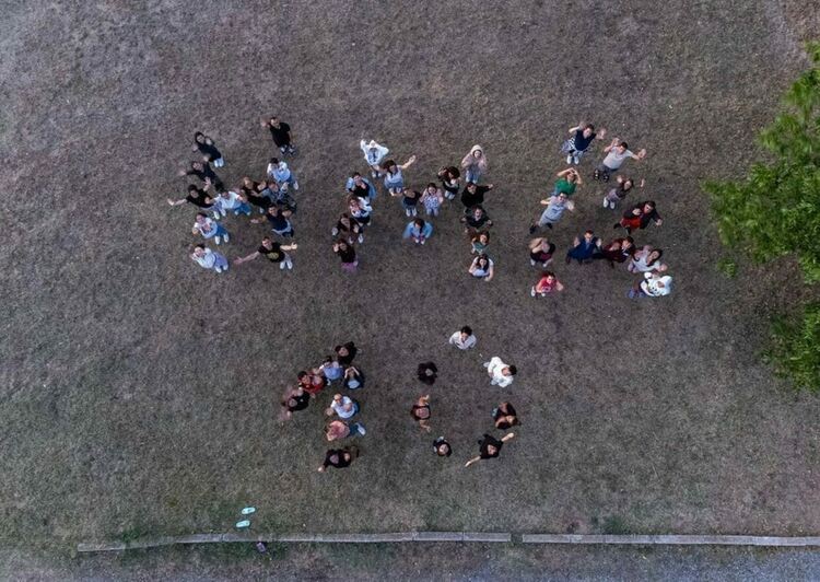 Момичета от Кърджали в първия юбилеен випуск на НМА