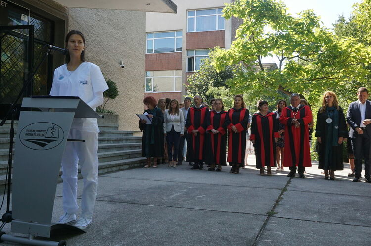 Рекорден брой студенти ще се обучават в медицинския филиал в Хасково