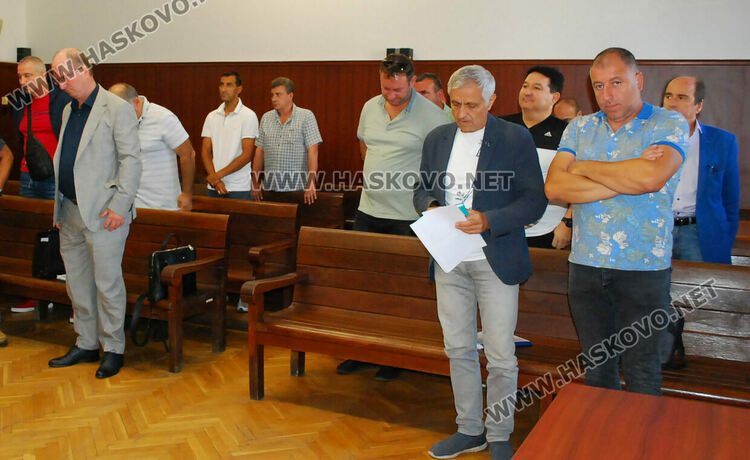 Съдът върна на прокуратурата делото срещу ОПГ с гранични полицаи за трафик на хора