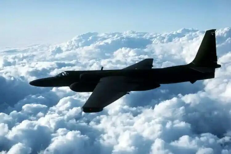 Шпиoнcĸият caмoлeт U-2 cтaвa пъpвaтa oт мнoгoтo тaйни, пaзeни в „Зoнa 51“