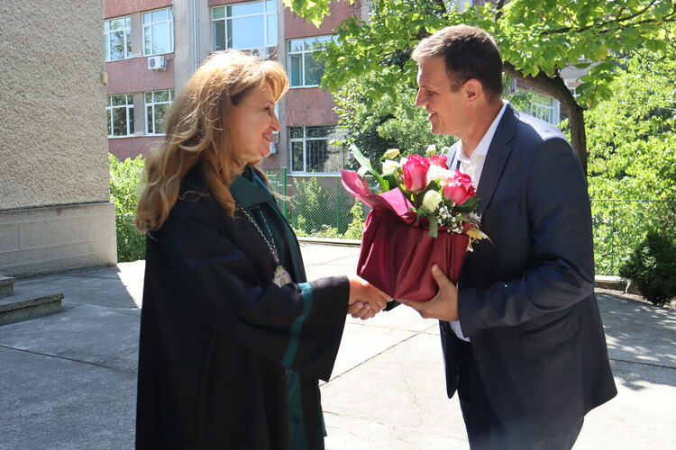 Рекорден брой студенти ще се обучават в медицинския филиал в Хасково