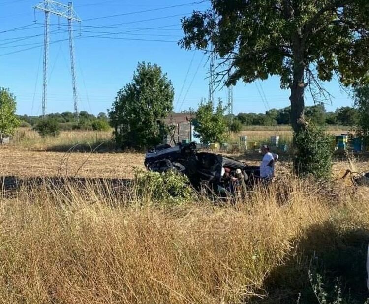 След катастрофа на пътя Първомай-Градина двама мъже са в болница