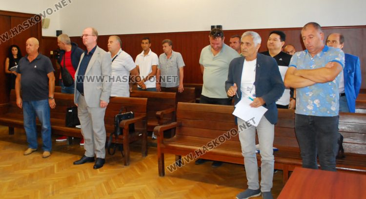 Съдът върна на прокуратурата делото срещу ОПГ с гранични полицаи за трафик на хора