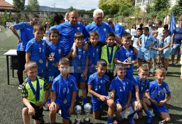 Футболна академия"Арда 1924" с куп трофеи от турнира PARADISE AUTUMN CUP 2023 