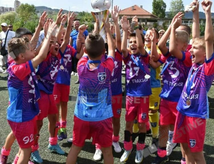 Футболна академия"Арда 1924" с куп трофеи от турнира PARADISE AUTUMN CUP 2023 