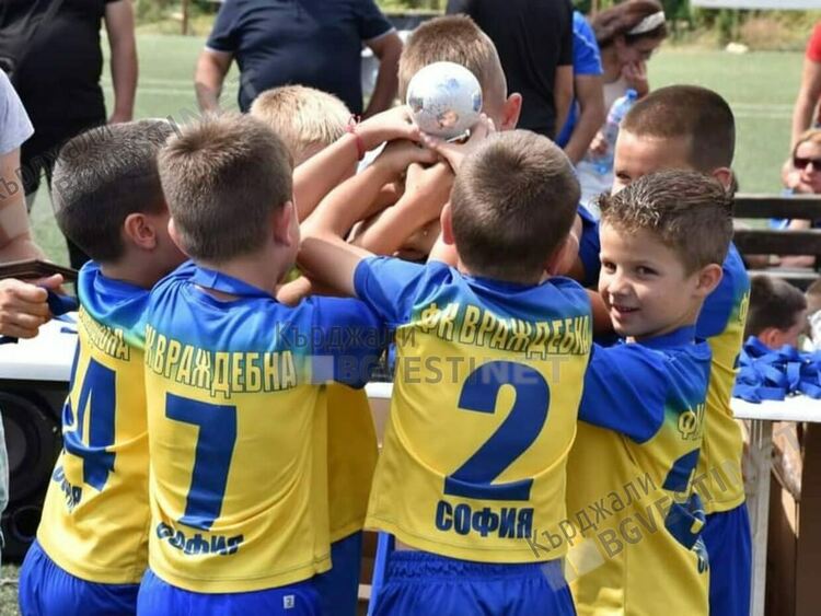 Футболна академия"Арда 1924" с куп трофеи от турнира PARADISE AUTUMN CUP 2023 