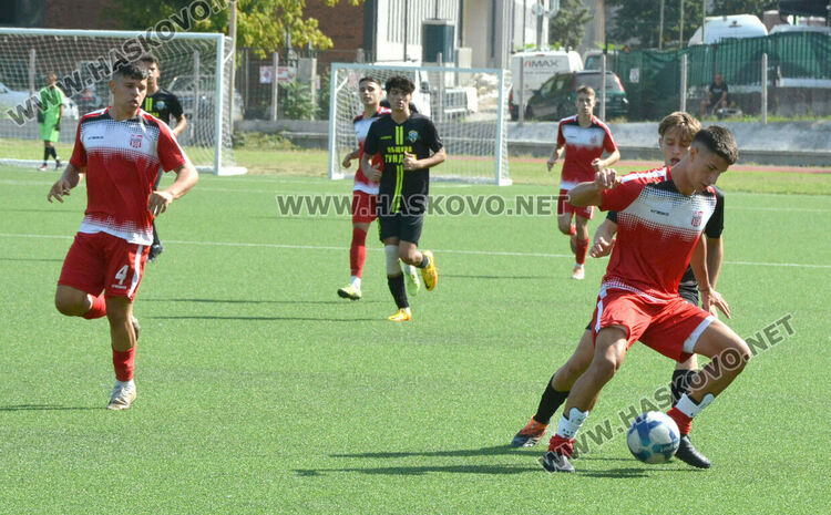 Юношите на „Хасково 2022“ разбиха „Априлец Бояджик-2017“