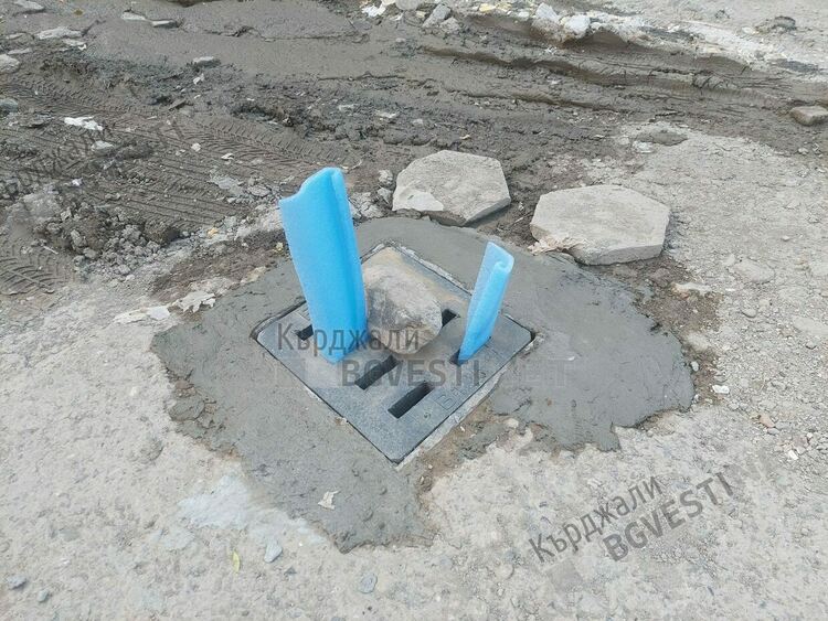 Имитация на ремонт на „Деспот Слав” в Кърджали,след смяна на отводнителни шахти,паркингът отново е езеро