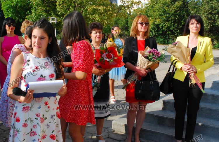 Емоционалeн първи учебен ден за първолаците в ОУ “Христо Смирненски“