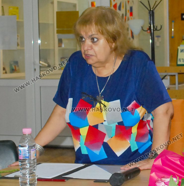   „Изоставена“-една приказка за младежи и пораснали деца представи в Хасково Димитра Петрова