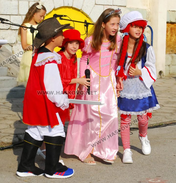 Емоционалeн първи учебен ден за първолаците в ОУ “Христо Смирненски“