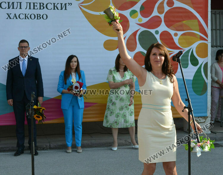 Тържествено откриха учебната година във „Васил Левски“ със 760 ученици