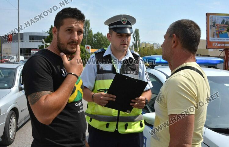 20-годишна с тротинетка се заби в кола и се качи на тавана й