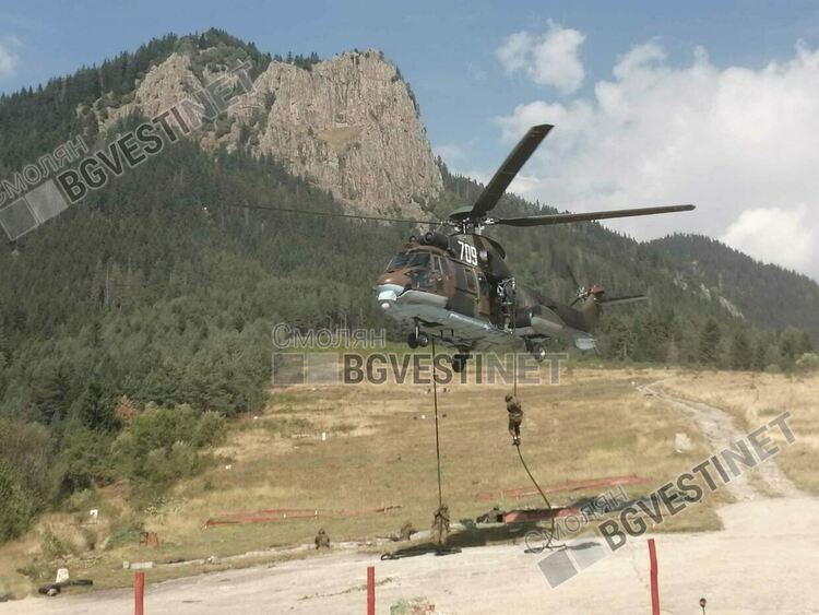 Роти от 101-ви Алпийски полк демонстрираха десант пред колегите си от САЩ, Италия и Чехия