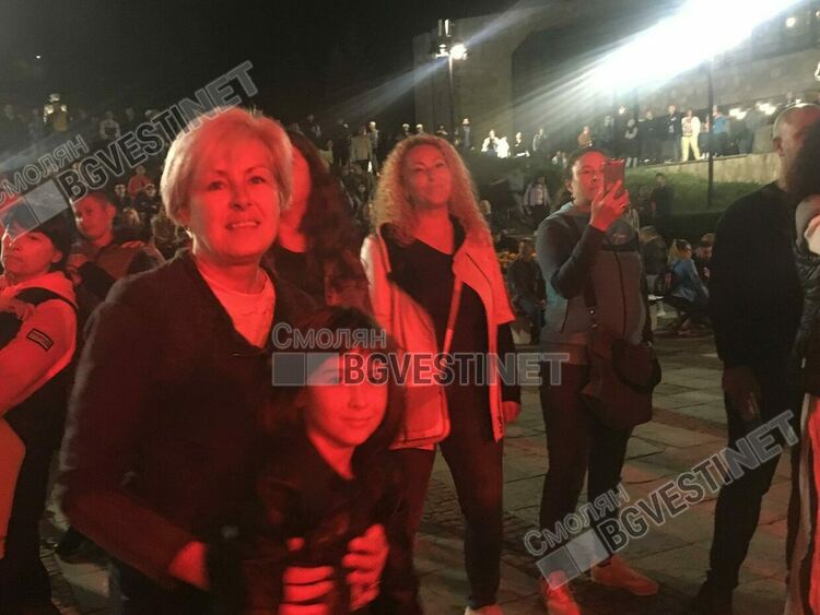 " Диана Експрес" и  "Подуене Блус Бенд" събраха стотици на Амфитеатъра в Смолян / галерия/