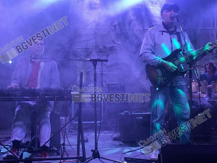 " Диана Експрес" и  "Подуене Блус Бенд" събраха стотици на Амфитеатъра в Смолян / галерия/