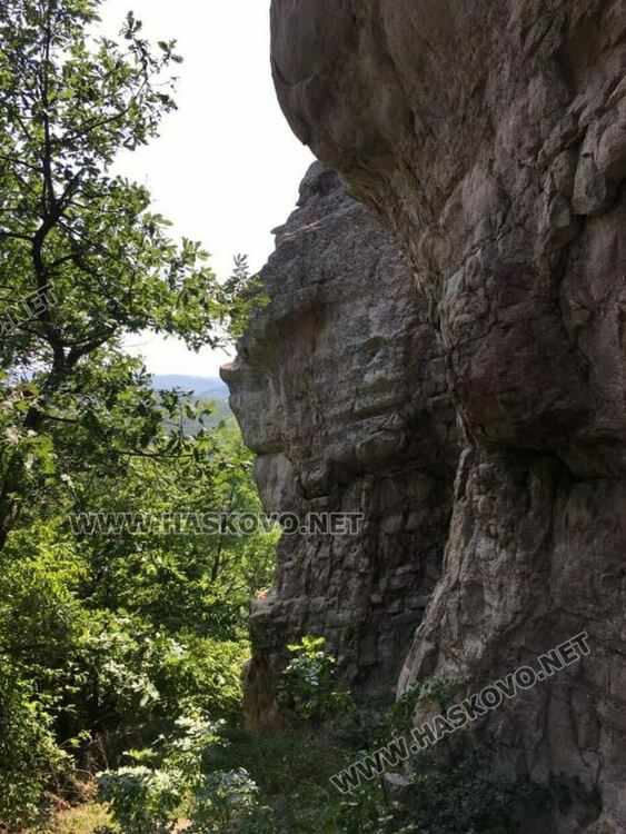 Предложение за туристическа разходка из забележителностите край Сърница