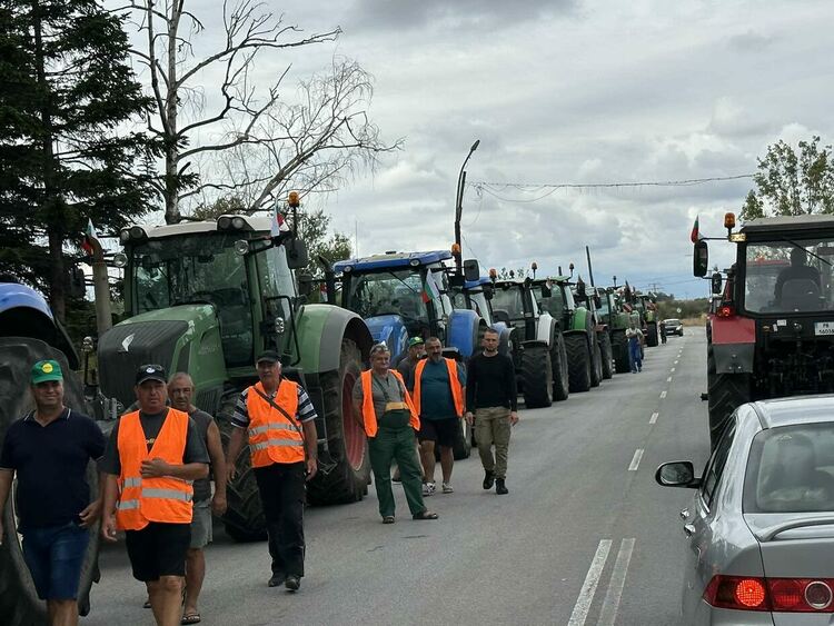 Протестът на земеделците продължава, очаква се подкрепа от хасковлии