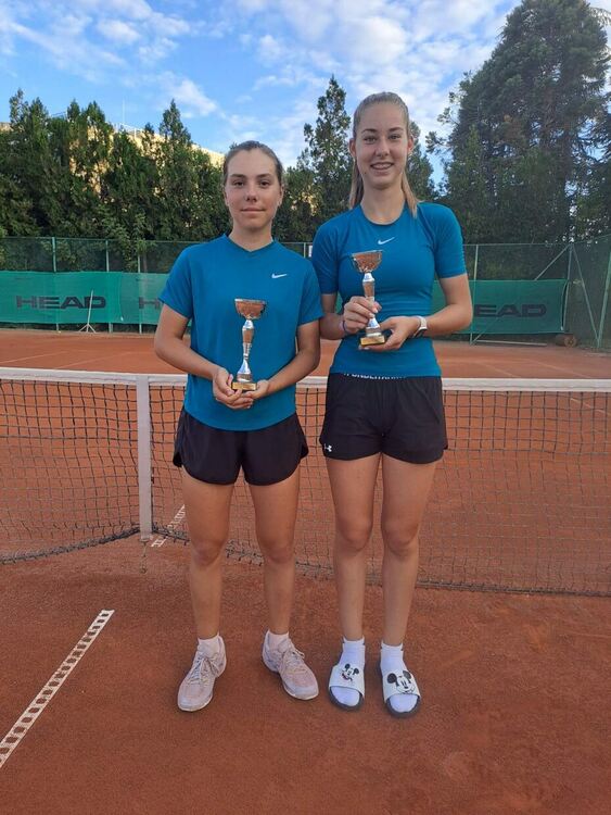 Стелиана Гичева и Теодора Найденова спечелиха титлата на двойки от тенис турнира в Хасково 