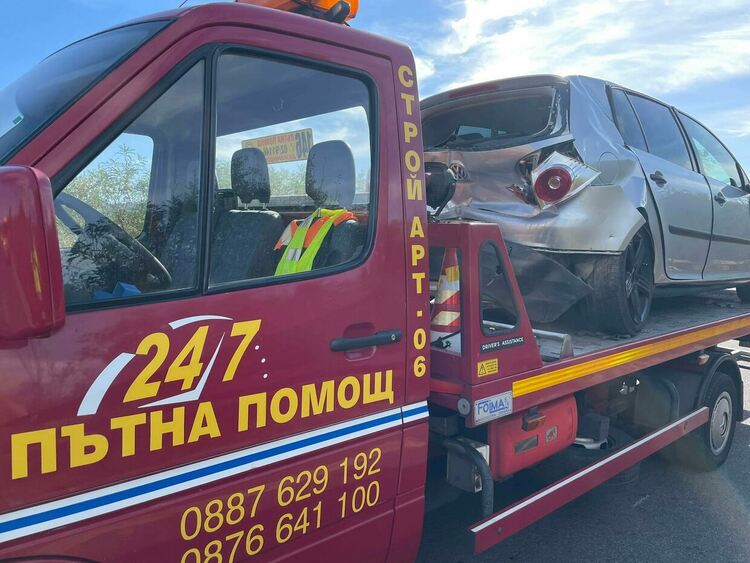 Тежка катастрофа при Дрянова глава преди минути, докараха по „зелен коридор“двама пострадали до болницата в Кърджали