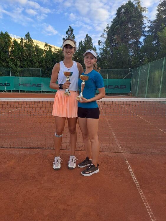 Стелиана Гичева и Теодора Найденова спечелиха титлата на двойки от тенис турнира в Хасково 