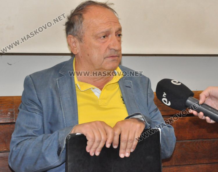 9 месеца пробация за мъж, ранил с бутилка полицай