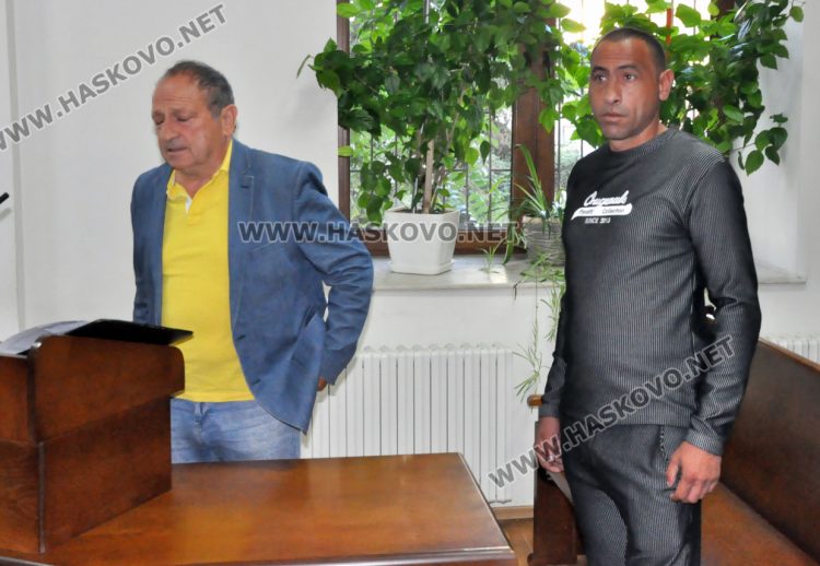 9 месеца пробация за мъж, ранил с бутилка полицай