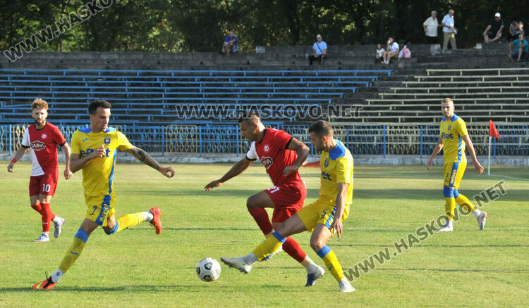 Григор Георгиев донесе победата на „Димитровград“ срещу „Саяна Хасково“ 