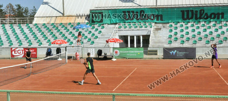 Теодора Найденова на сингъл и тандемът Стефанов/Димов триумфираха на тенис турнира в Хасково