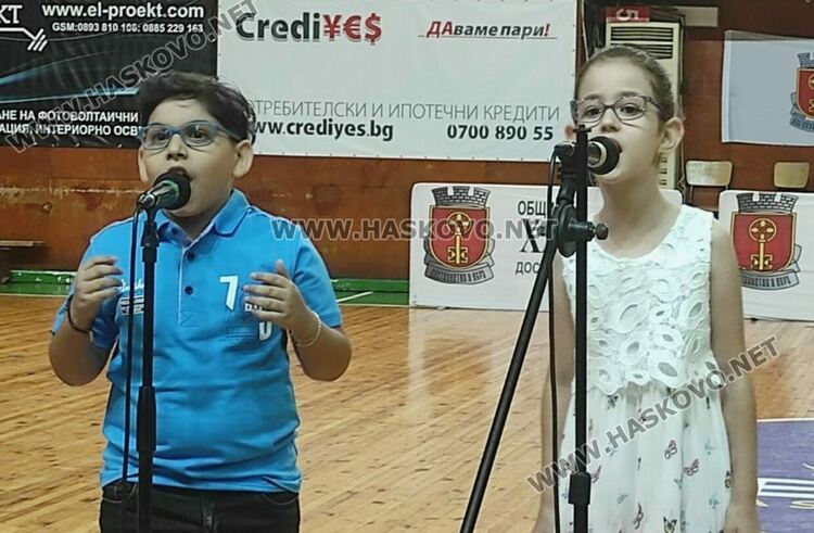 Благотворителен концерт на местните състави събра пари за лечението на Златина и изпрати подкрепата си към нея