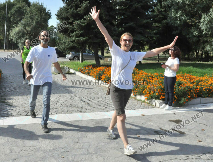 Служителите на екоинспекцията и на Община Хасково с показно на Ямача за добър дневен тонус